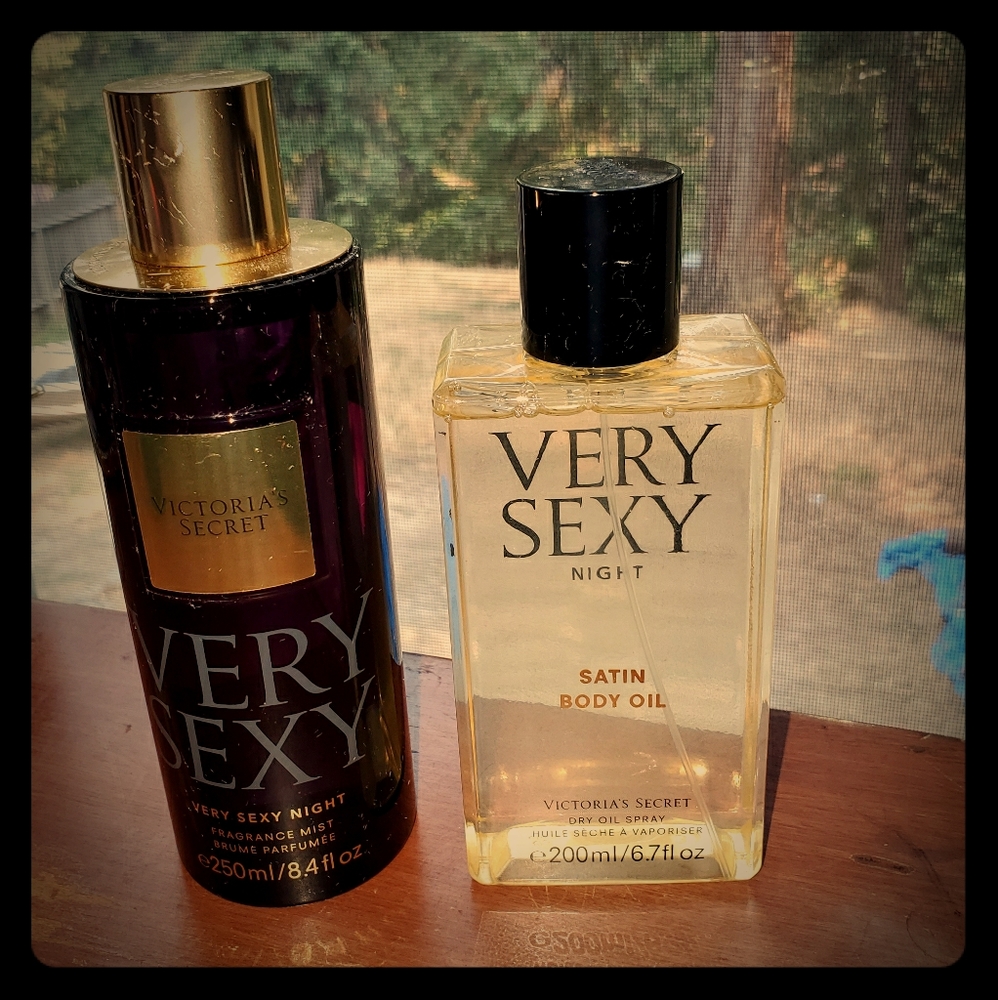 Victoria's Secret Very Sexy Night fragrance mist a